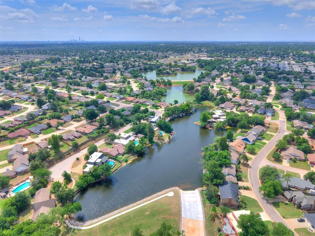 Photo 40 — 7104 N Lakeway Drive, Warr Acres, OK 73132