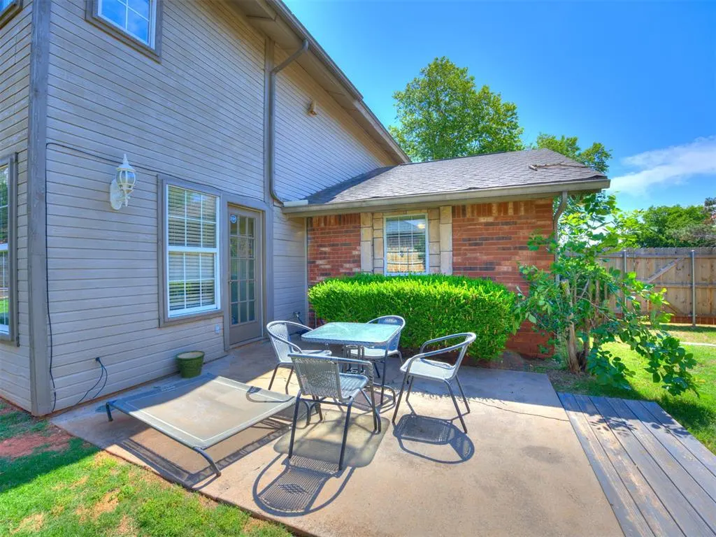 Photo 37 — 7104 N Lakeway Drive, Warr Acres, OK 73132