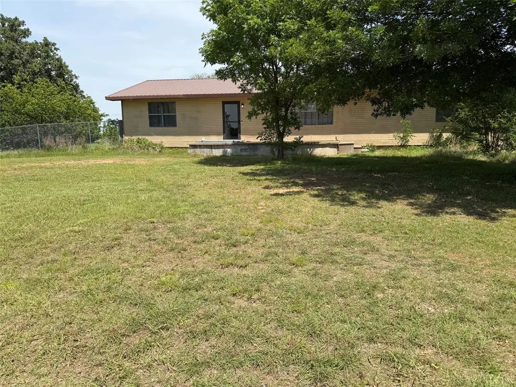 Photo 2 — 9304 County Road 3440, Stratford, OK 74872