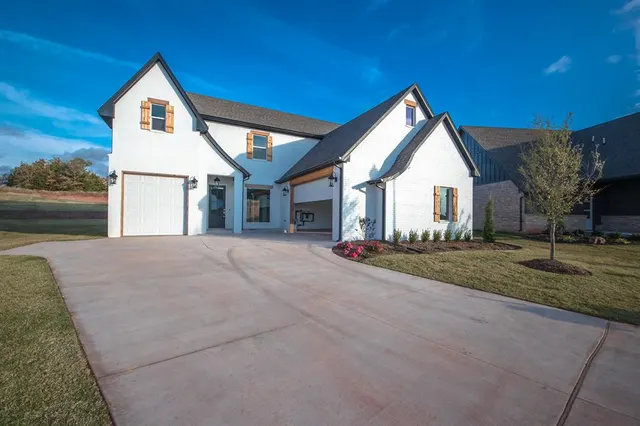 Photo 2 — 7901 Behr Drive, Edmond, OK 73034