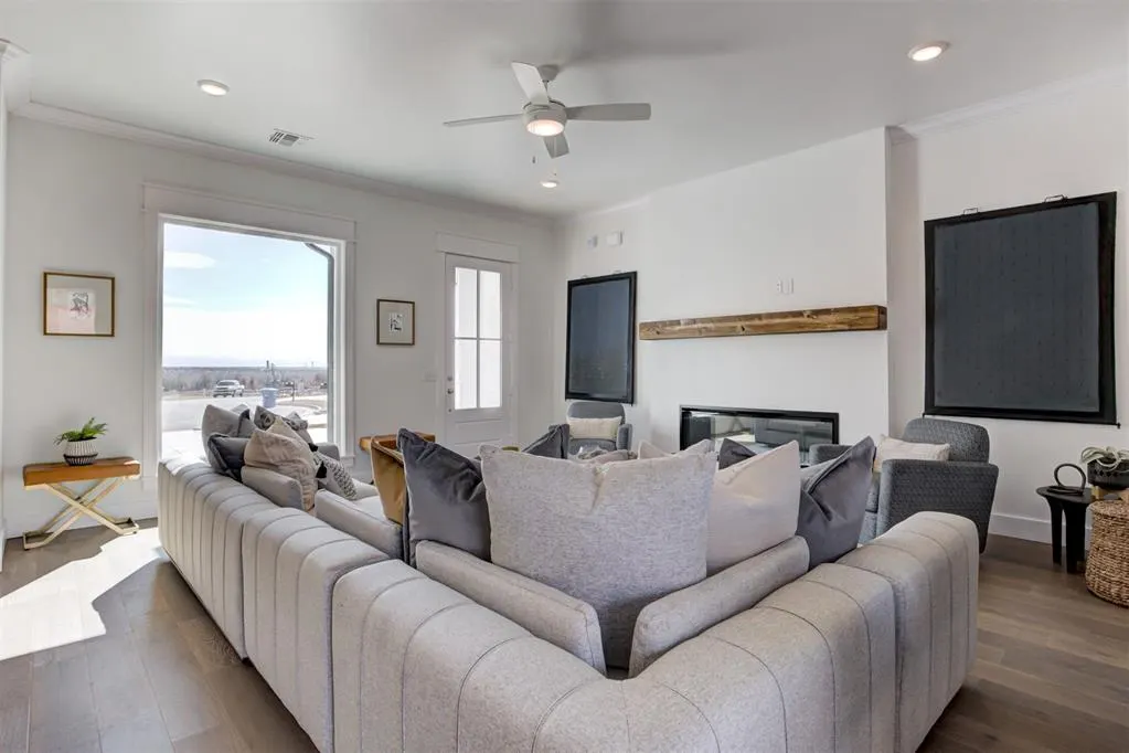 Photo 5 — 7901 Behr Drive, Edmond, OK 73034