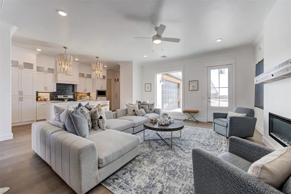Photo 7 — 7901 Behr Drive, Edmond, OK 73034