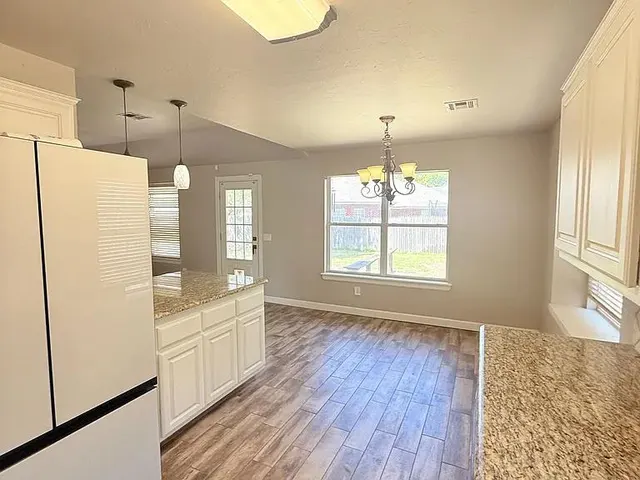 Photo 6 — 1801 Brittany Lane, Edmond, OK 73003