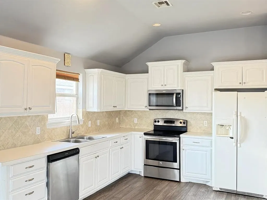 Photo 3 — 11000 SW 8th Street, Yukon, OK 73099