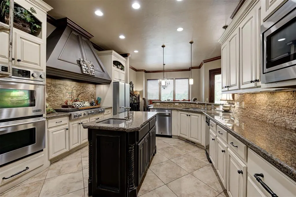 Photo 11 — 18299 Carlton Way, Edmond, OK 73012