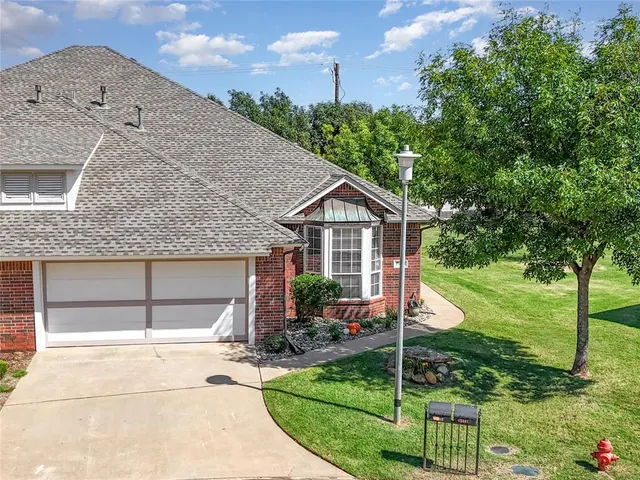Front exterior — 15400 Monarch Lane, Edmond, OK 73013