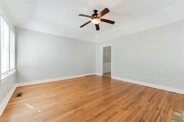 Photo 2 — 2833 NW 22nd Street, Oklahoma City, OK 73107