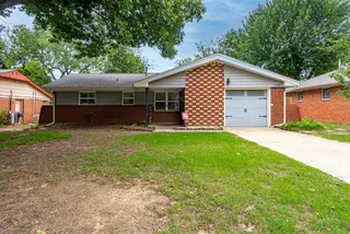 Sold home at 1702 Vine Street