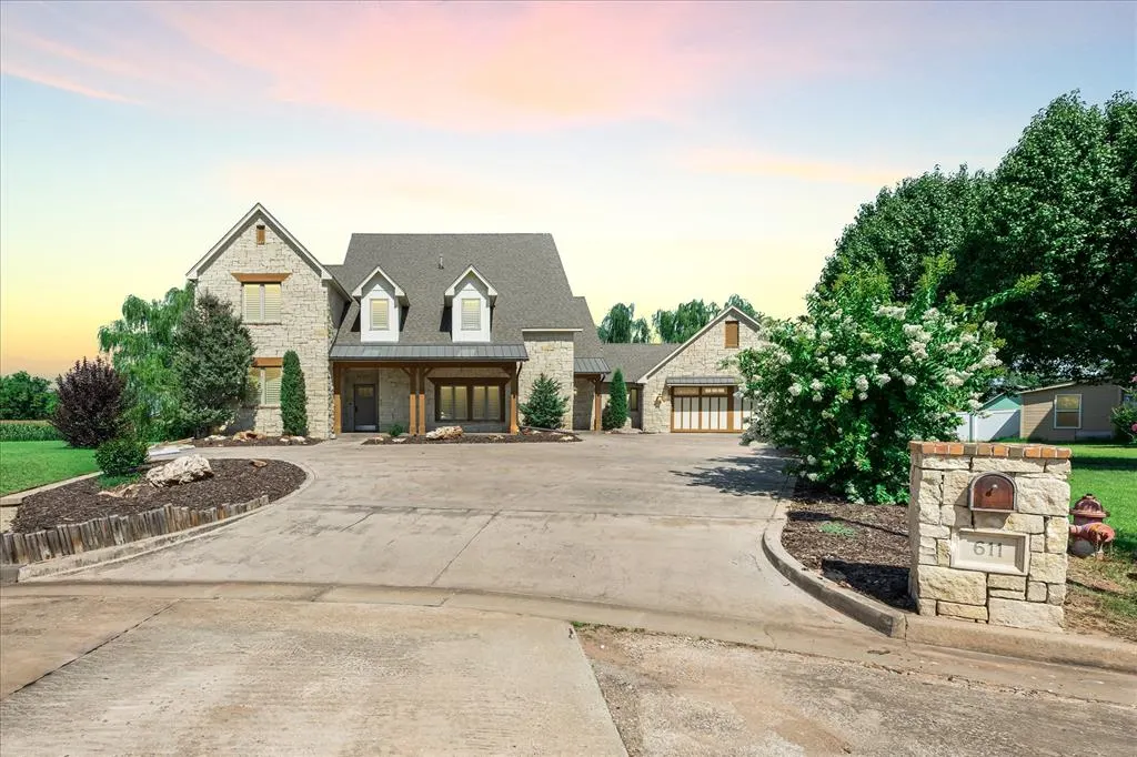 Photo 6 — 611 Pool Court, Shawnee, OK 74801