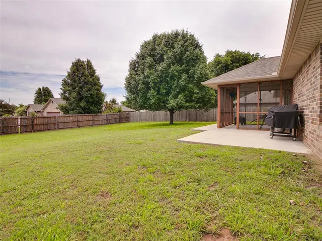 Photo 5 — 401 S 10th Avenue, Stroud, OK 74079