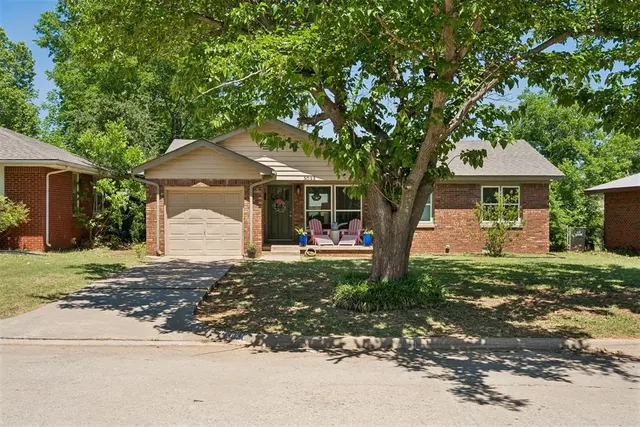 Photo 2 — 3033 NW 70 Street, Oklahoma City, OK 73116