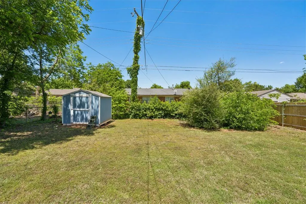Photo 39 — 3033 NW 70 Street, Oklahoma City, OK 73116