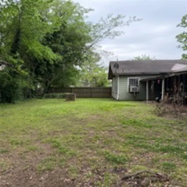 Photo 5 — 103 E Sherry Lane, Broken Bow, OK 74728