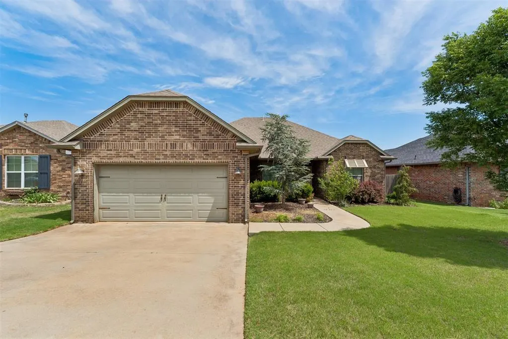 Photo 2 — 3425 NW 164th Terrace, Edmond, OK 73013