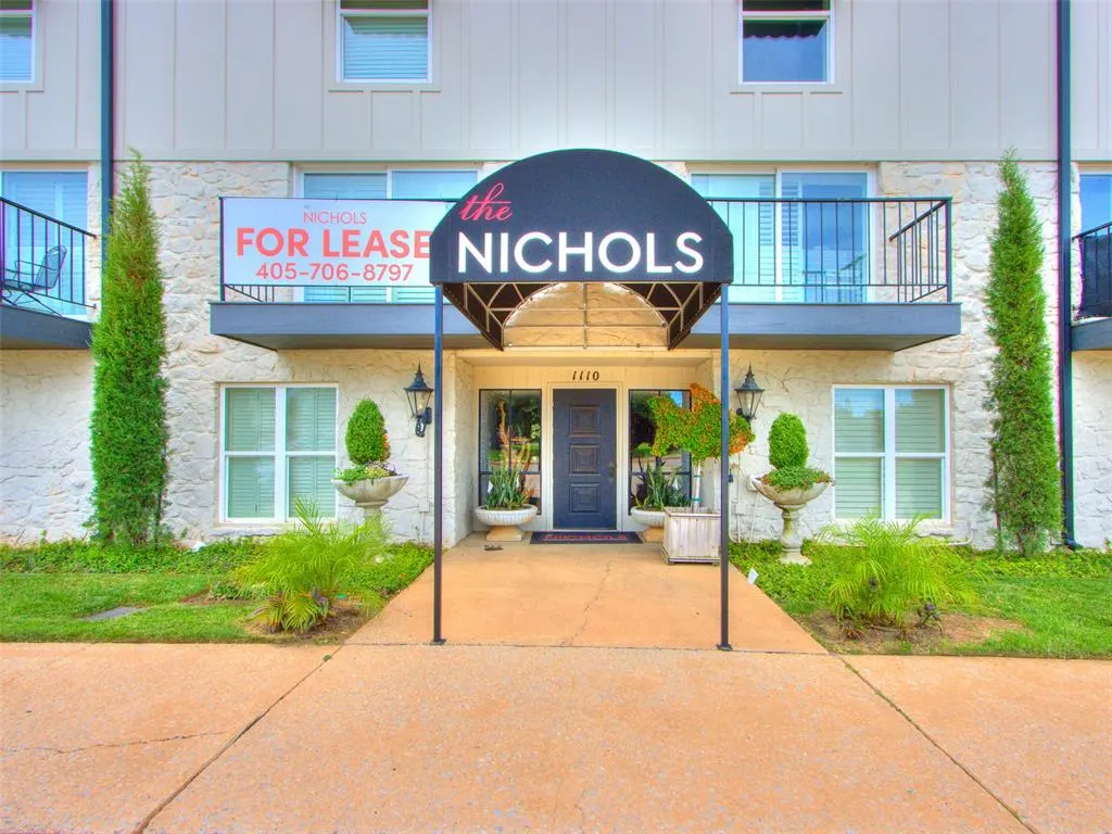 Photo 2 — 1110 Sherwood Lane 211, Nichols Hills, OK 73116