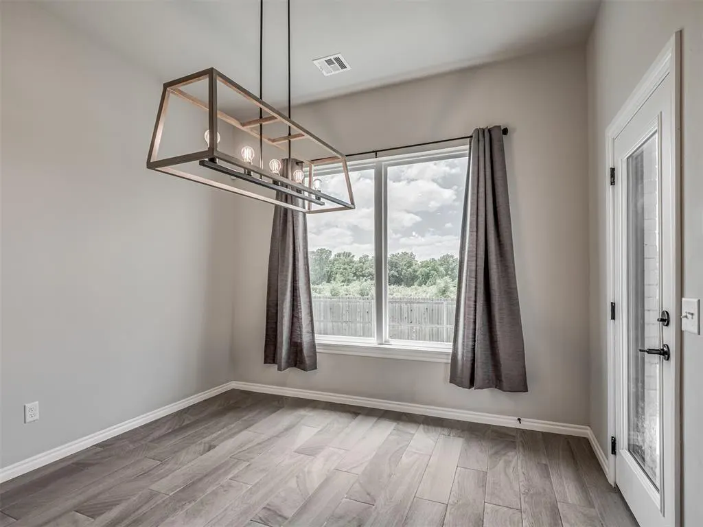 Photo 11 — 603 SW 6th Street, Jones, OK 73049