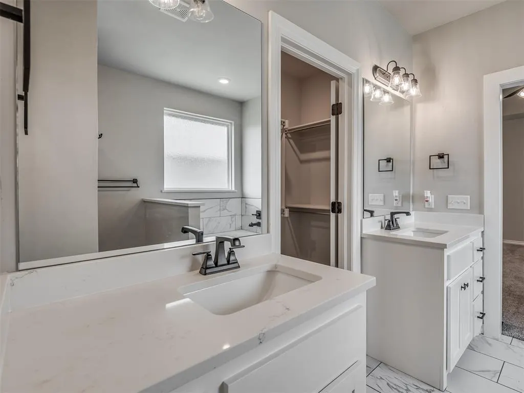 Photo 19 — 603 SW 6th Street, Jones, OK 73049
