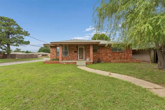 Photo 2 — 2637 SW 56th Street, Oklahoma City, OK 73119