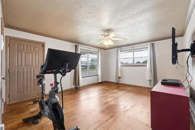 Photo 7 — 2637 SW 56th Street, Oklahoma City, OK 73119