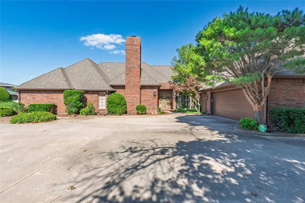 Front exterior — 503 Lakeside Court, Shawnee, OK 74801