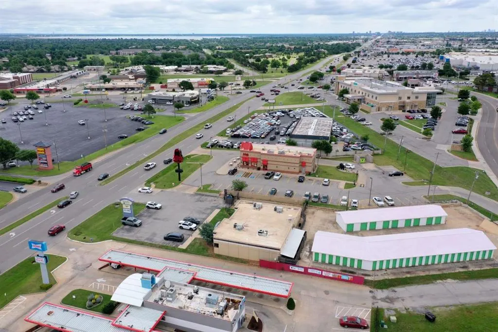 Photo 21 — 8125 W Britton Road, Oklahoma City, OK 73132