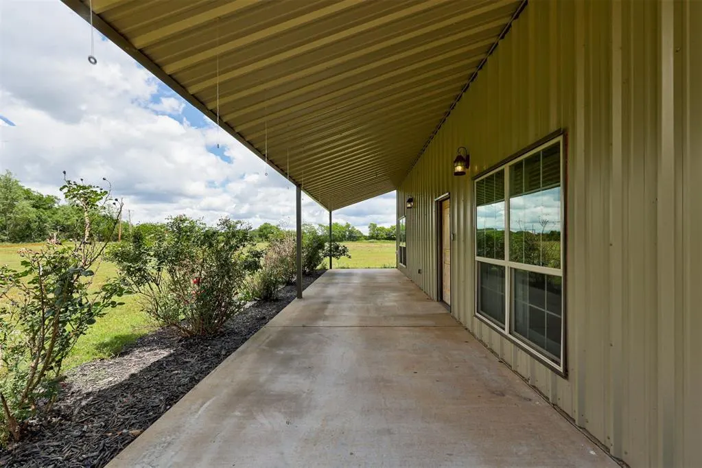 Photo 4 — 8745 E Prairie Grove Road, Guthrie, OK 73044
