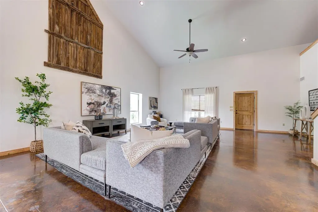 Photo 7 — 8745 E Prairie Grove Road, Guthrie, OK 73044