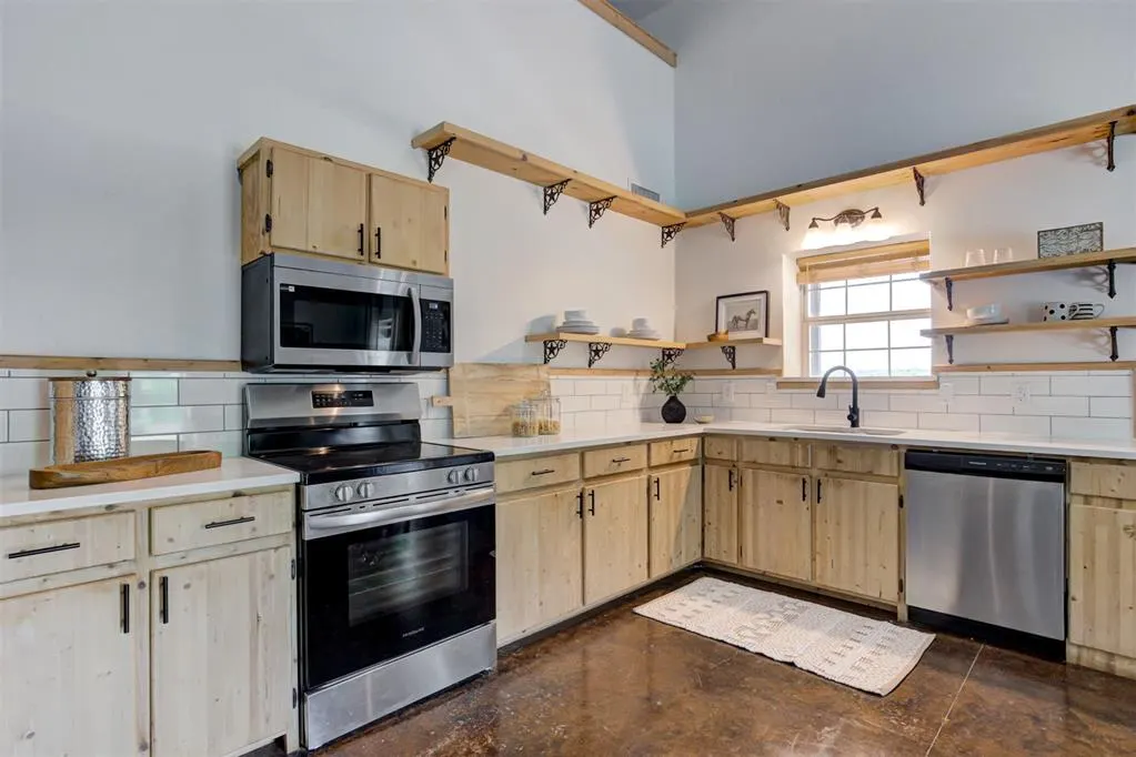 Photo 12 — 8745 E Prairie Grove Road, Guthrie, OK 73044