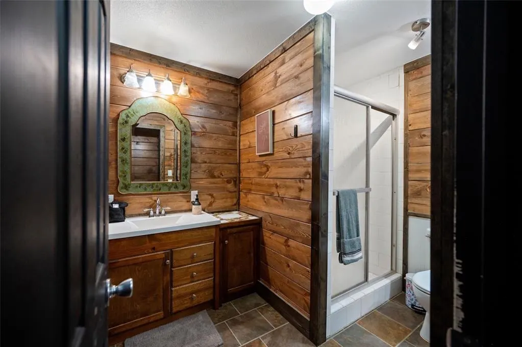 Photo 4 — 19 Alamo Road, Broken Bow, OK 74728