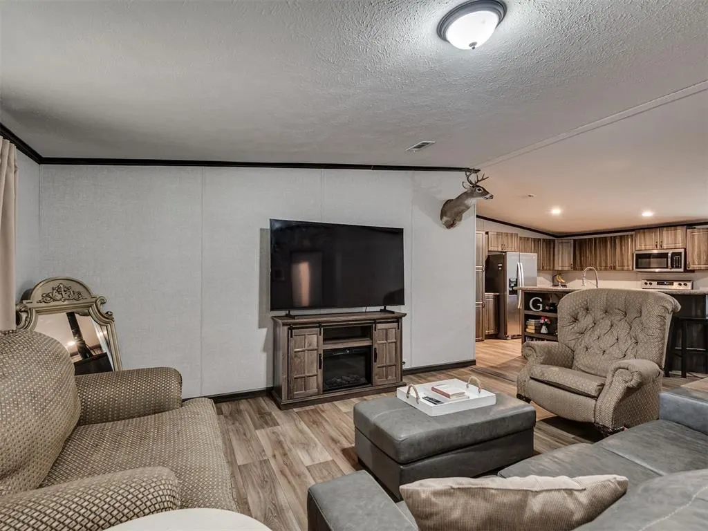 Photo 6 — 9921 Aberdeen Street, Lexington, OK 73051
