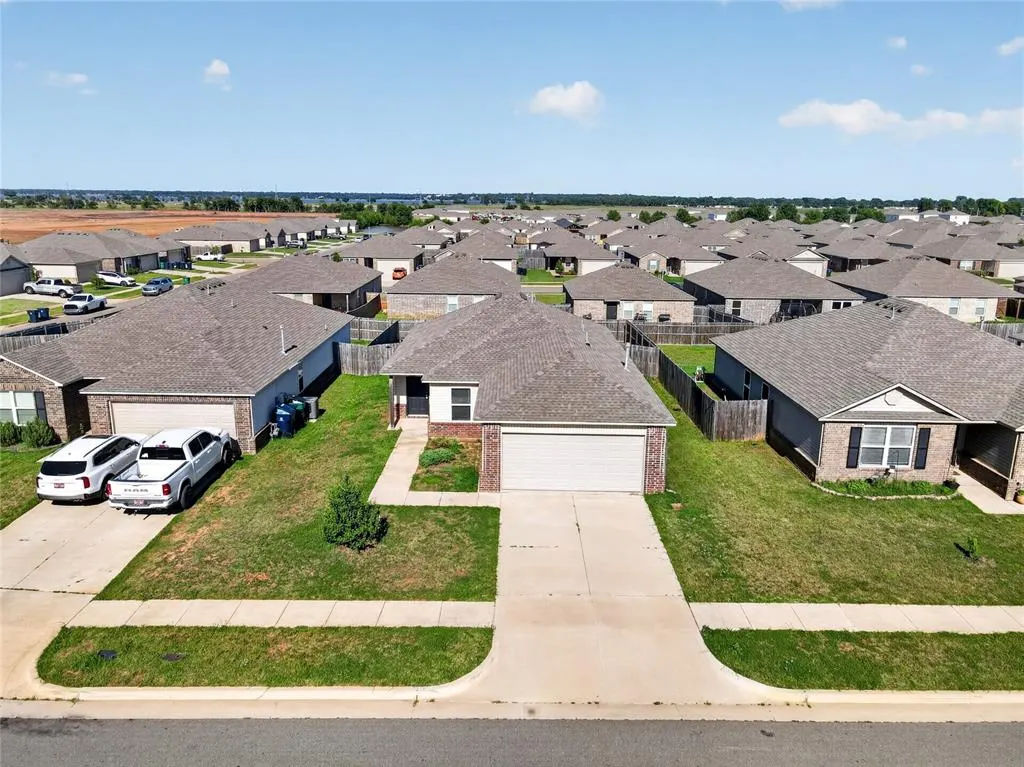 Photo 20 — 1924 Hannah Lane, Oklahoma City, OK 73127