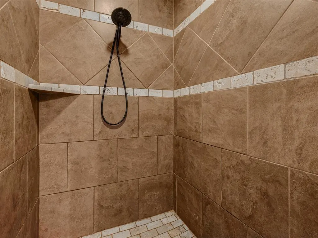 Photo 17 — 17401 Murcielago Court, Oklahoma City, OK 73170