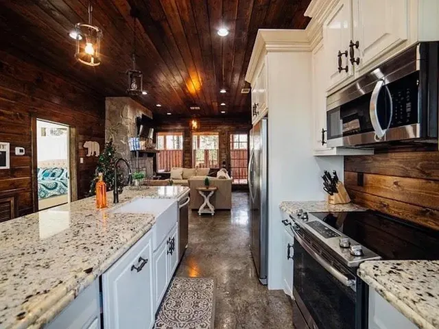 Photo 2 — 1216 Lake Ridge Lane, Broken Bow, OK 74728