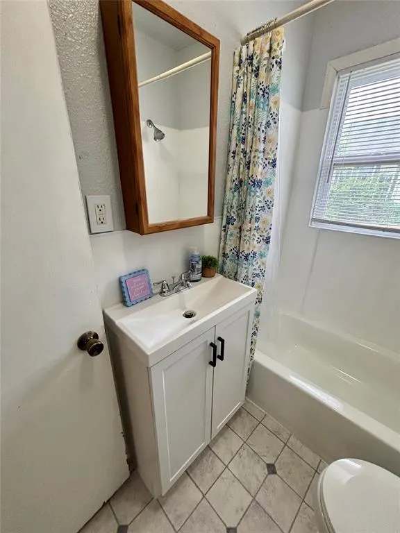 Photo 12 — 703 W B Avenue, Elk City, OK 73644