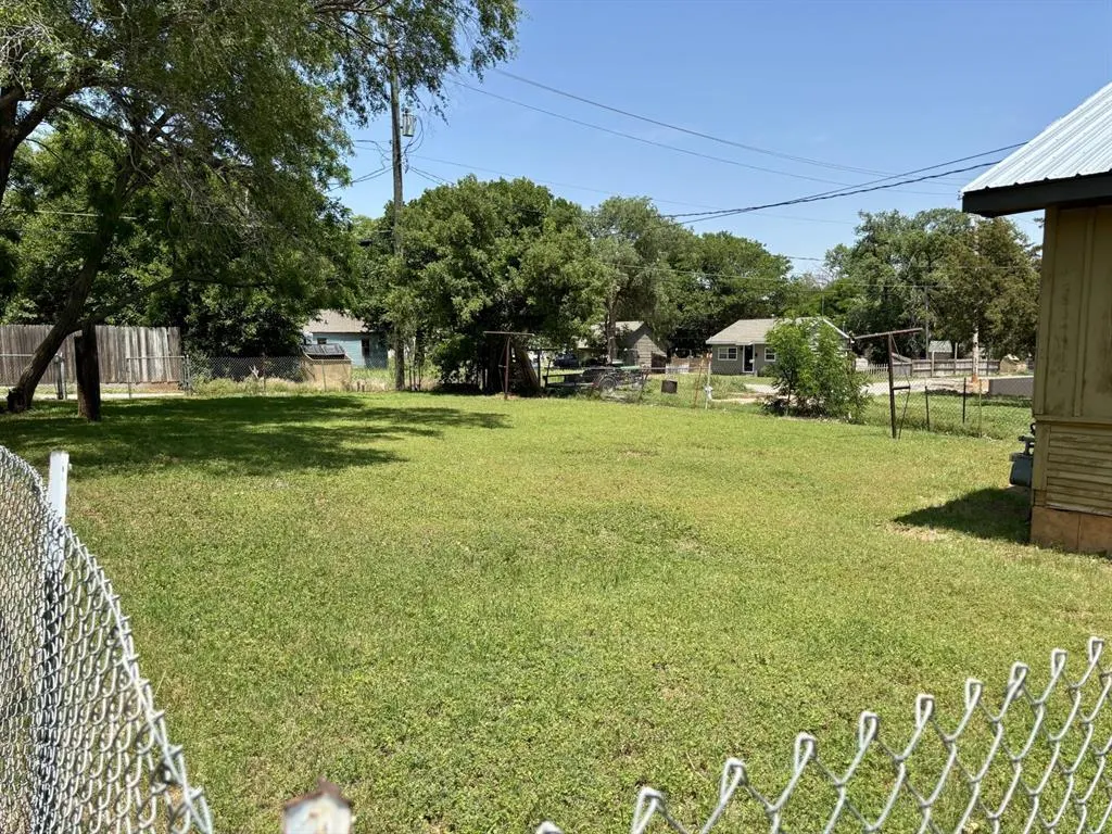 Photo 20 — 703 W B Avenue, Elk City, OK 73644