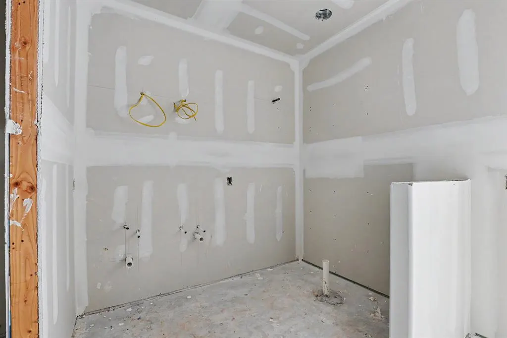Photo 6 — 106 N Willow Grove Lane, Shawnee, OK 74804