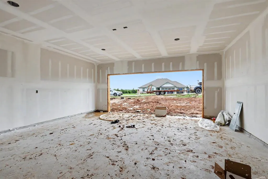 Photo 7 — 106 N Willow Grove Lane, Shawnee, OK 74804