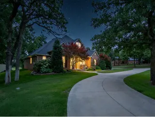 Sold home at 1372 Fox Run Lane