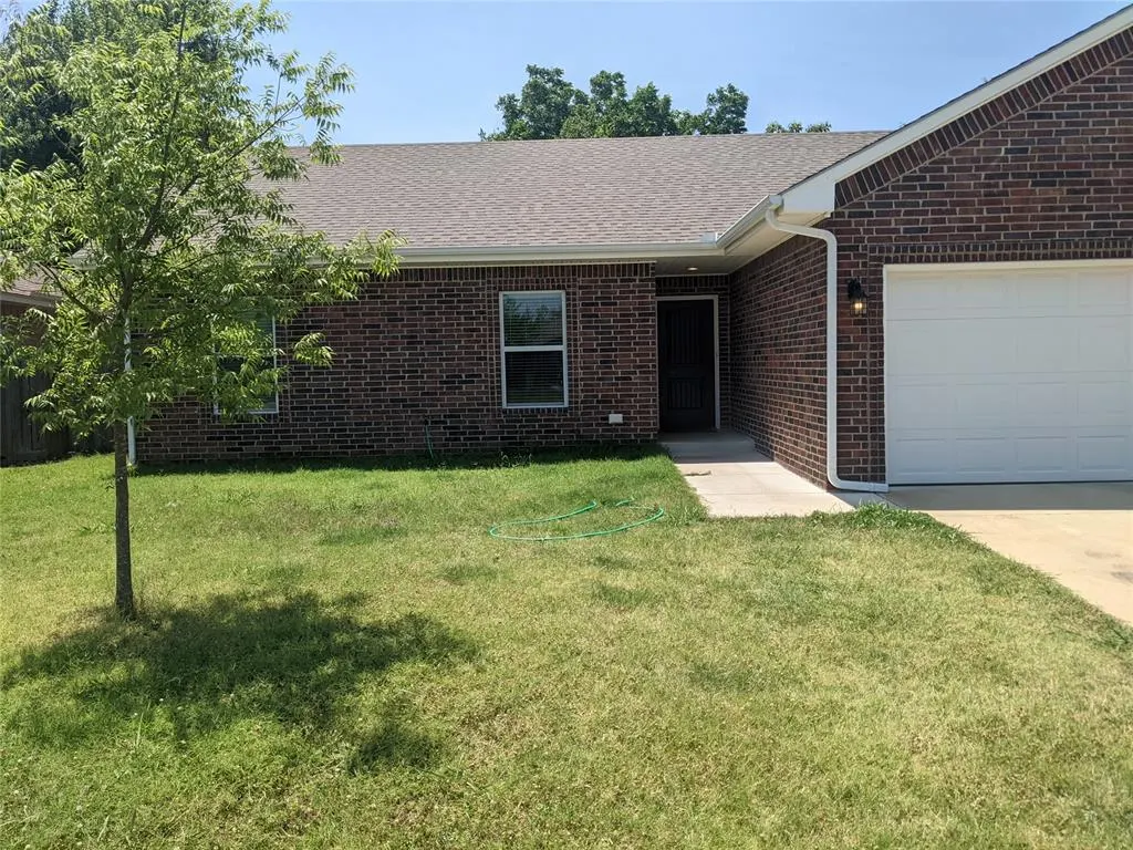 Photo 2 — 3400 Lyric Street, Norman, OK 73071