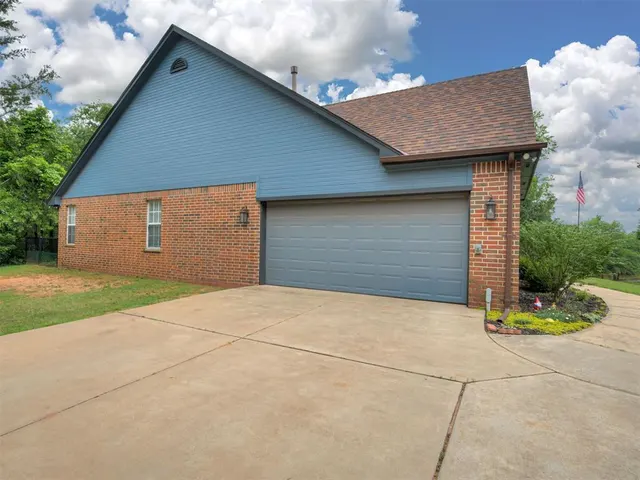 Photo 6 — 24201 E Waterloo Road, Luther, OK 73054