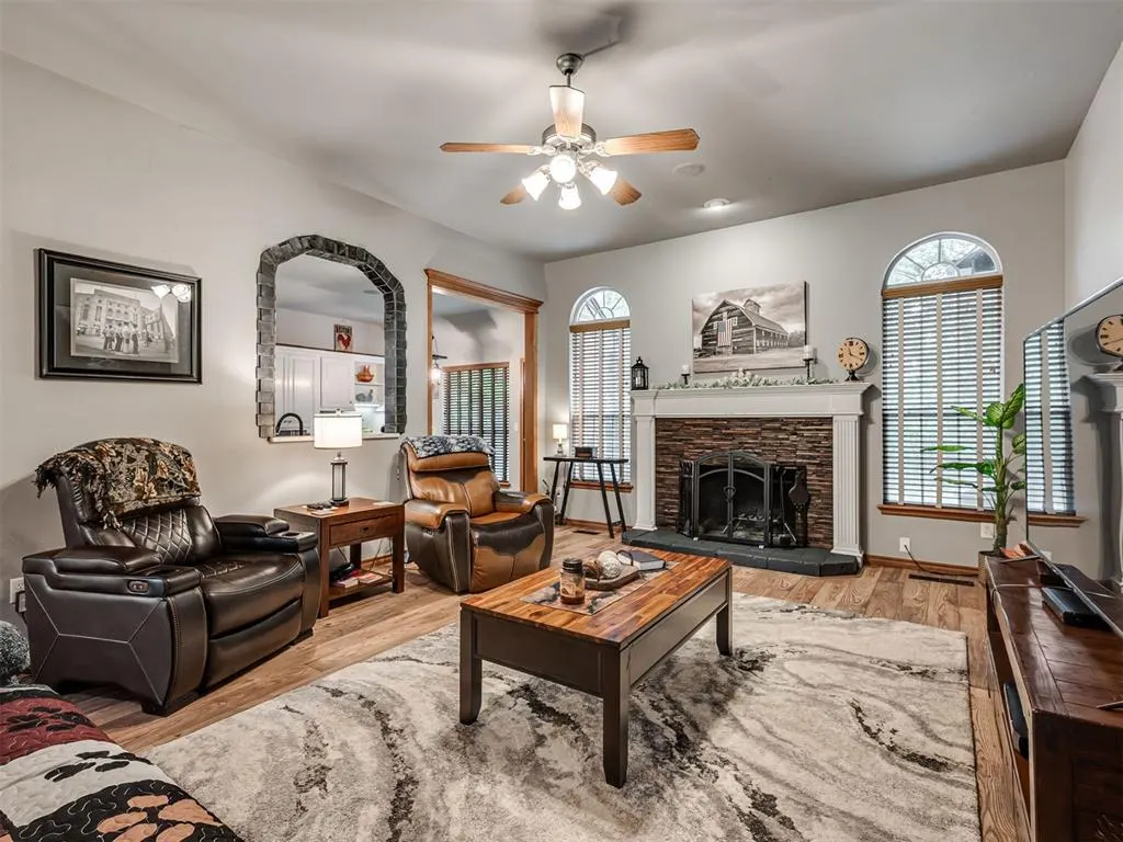 Photo 11 — 24201 E Waterloo Road, Luther, OK 73054