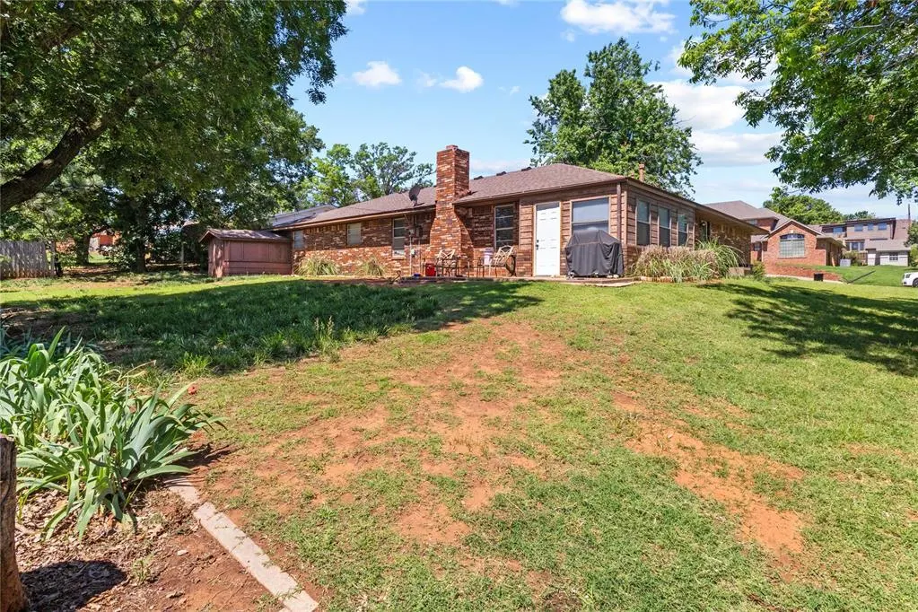 Photo 23 — 1212 N Illinois Street, Weatherford, OK 73096