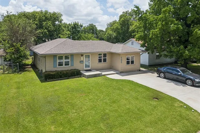 Photo 3 — 706 Elizabeth Drive, Ardmore, OK 73401