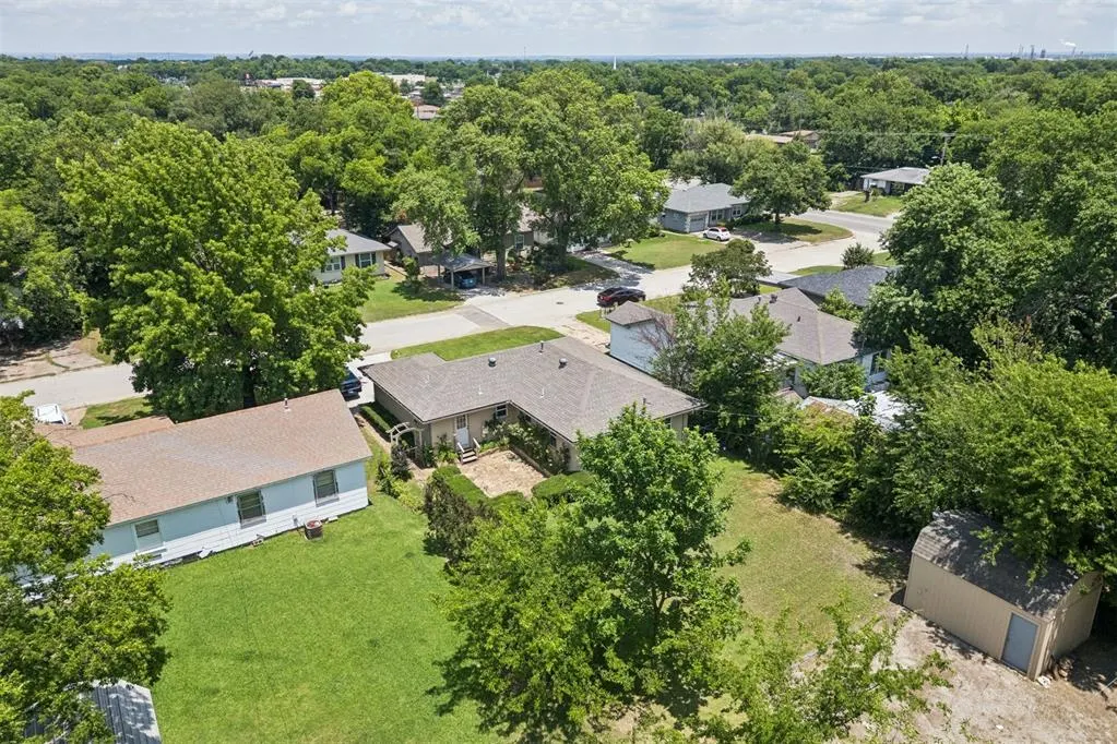 Photo 9 — 706 Elizabeth Drive, Ardmore, OK 73401