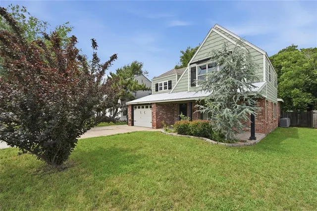 Photo 3 — 2425 NW 17th Street, Oklahoma City, OK 73107