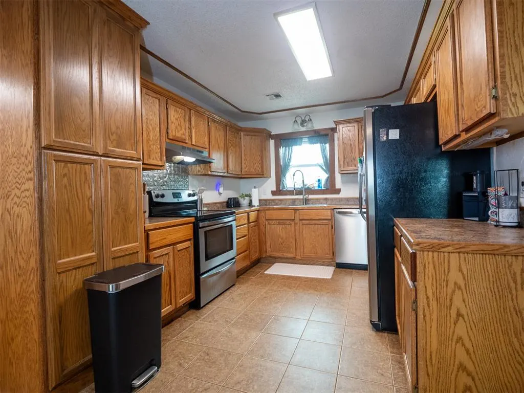 Photo 17 — 990574 S Highway 177, Meeker, OK 74855