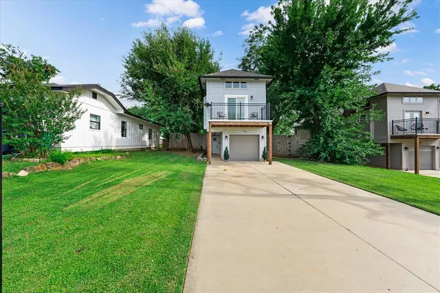 Photo 2 — 1632 NW 11th Street, Oklahoma City, OK 73106