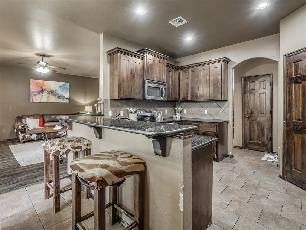 Photo 15 — 22422 Flying Hawk Trail, Luther, OK 73054