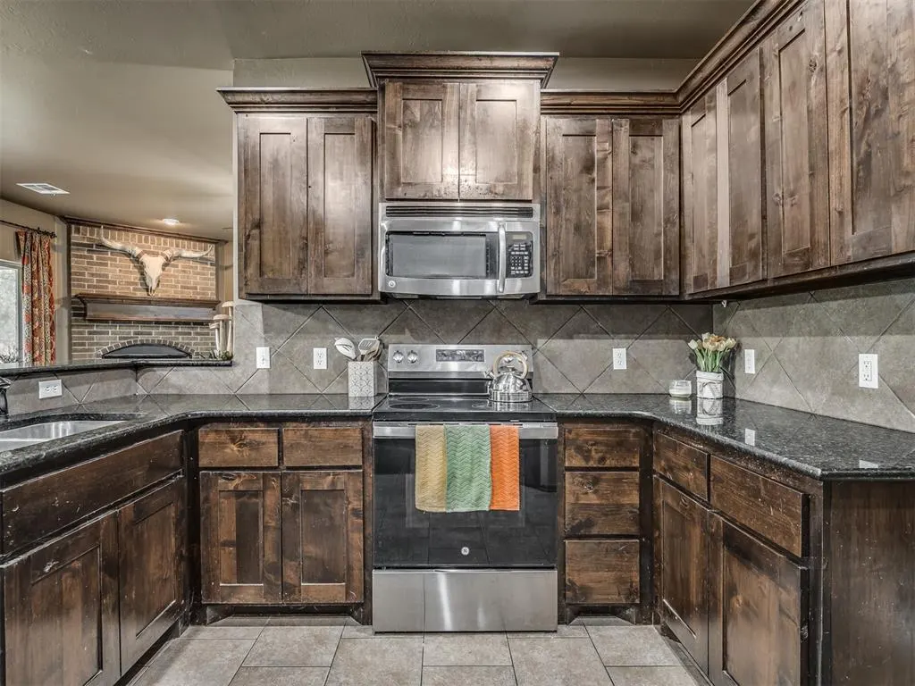 Photo 17 — 22422 Flying Hawk Trail, Luther, OK 73054