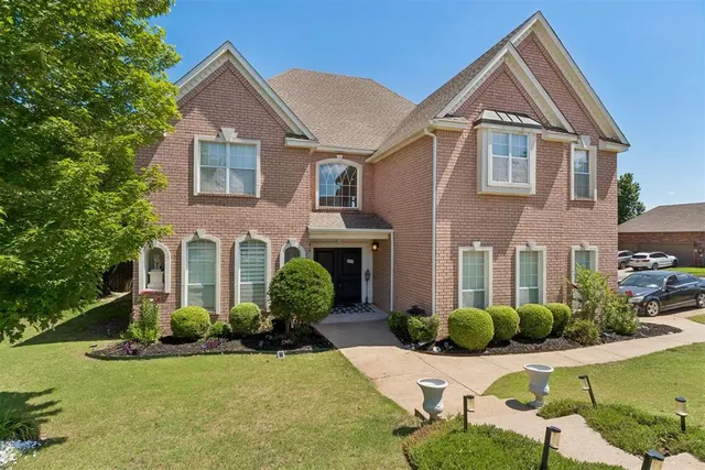 Photo 2 — 2600 Grand National Drive, Edmond, OK 73034